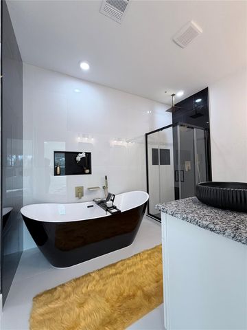 2823 Woodcreek Meadows Lane, Houston, TX 77073