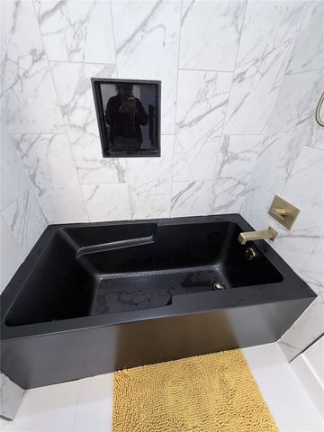 2823 Woodcreek Meadows Lane, Houston, TX 77073