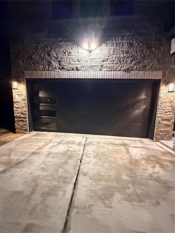 2823 Woodcreek Meadows Lane, Houston, TX 77073