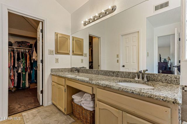 5917 Via Norte Lane, El Paso, TX 79912