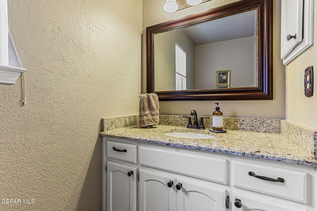 5917 Via Norte Lane, El Paso, TX 79912