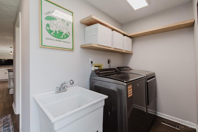 9043 Academy View Court, Washington Twp, OH 45458