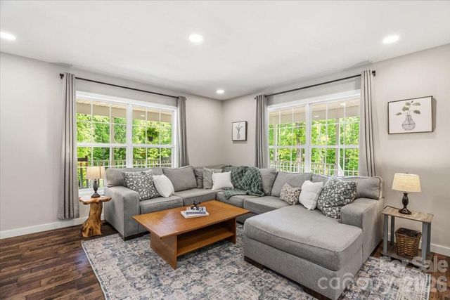 714 River Bend Drive, Mars Hill, NC 28754