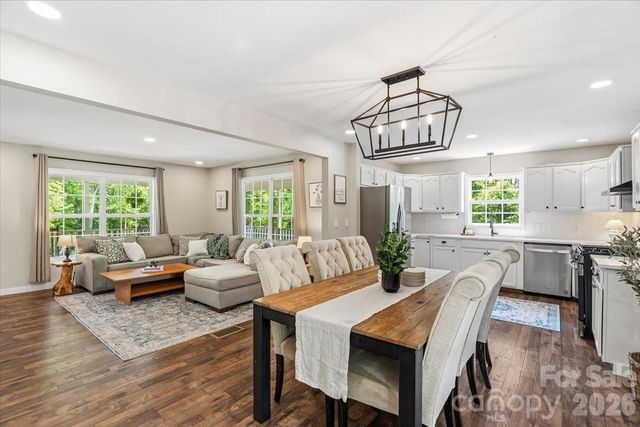 714 River Bend Drive, Mars Hill, NC 28754