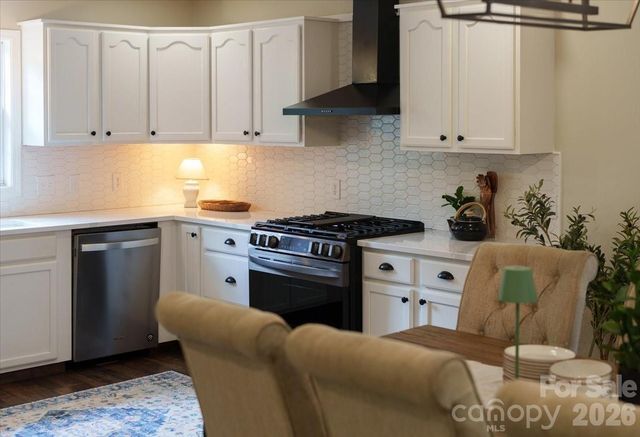 714 River Bend Drive, Mars Hill, NC 28754