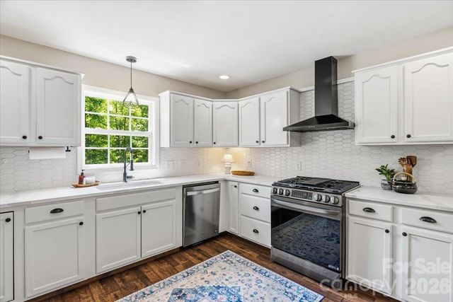 714 River Bend Drive, Mars Hill, NC 28754