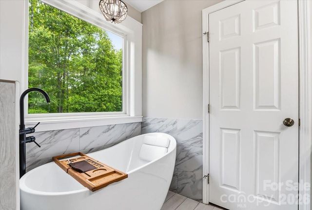 714 River Bend Drive, Mars Hill, NC 28754