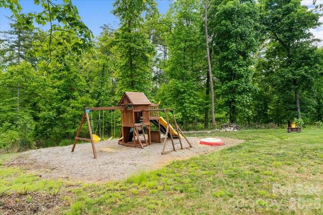 714 River Bend Drive, Mars Hill, NC 28754