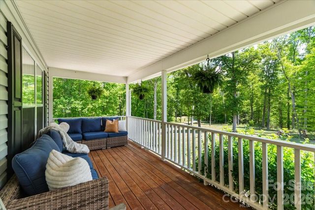 714 River Bend Drive, Mars Hill, NC 28754