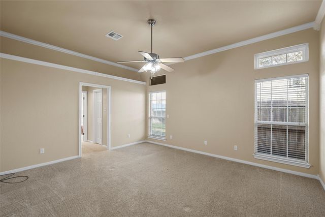 704 Fieldstone Drive, Hewitt, TX 76643