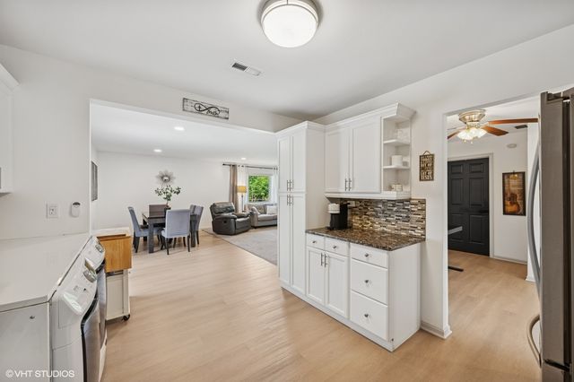 7018 ORCHARD Lane, Hanover Park, IL 60133