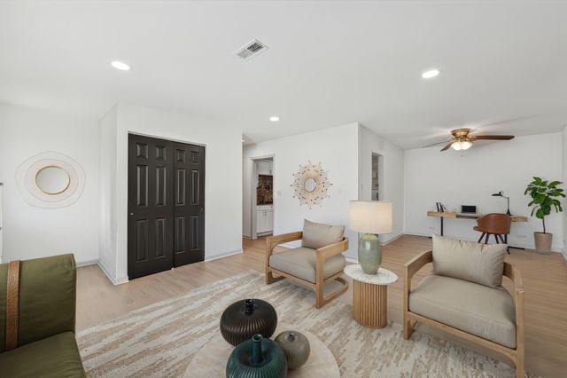 7018 ORCHARD Lane, Hanover Park, IL 60133