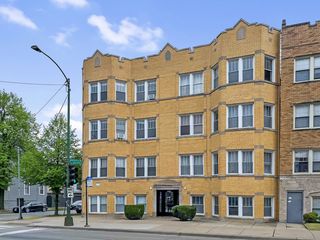 4201 W ADDISON Avenue 2B, Chicago, IL 60641