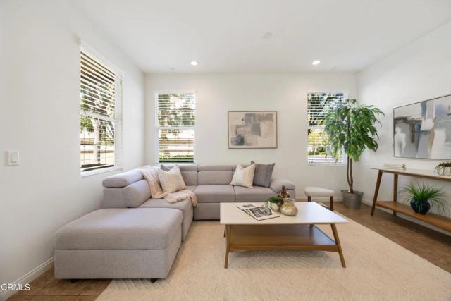 908 N Primrose Lane A, Azusa, CA 91702