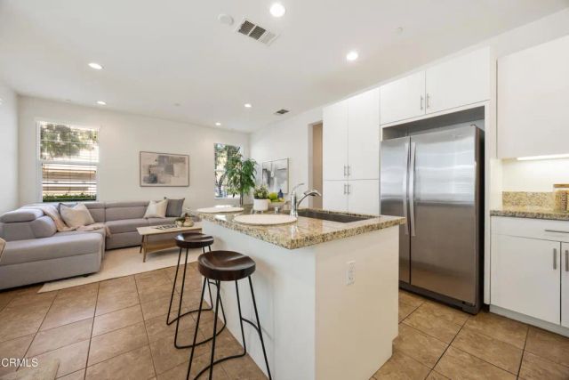 908 N Primrose Lane A, Azusa, CA 91702