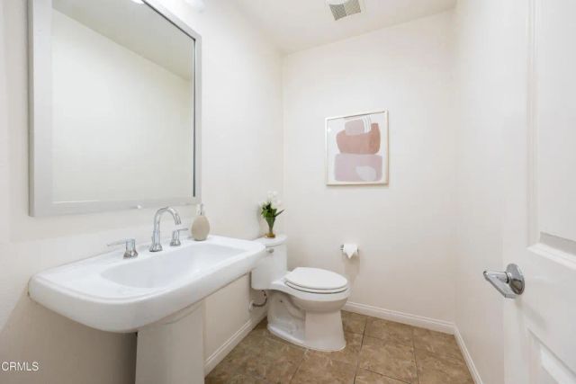 908 N Primrose Lane A, Azusa, CA 91702