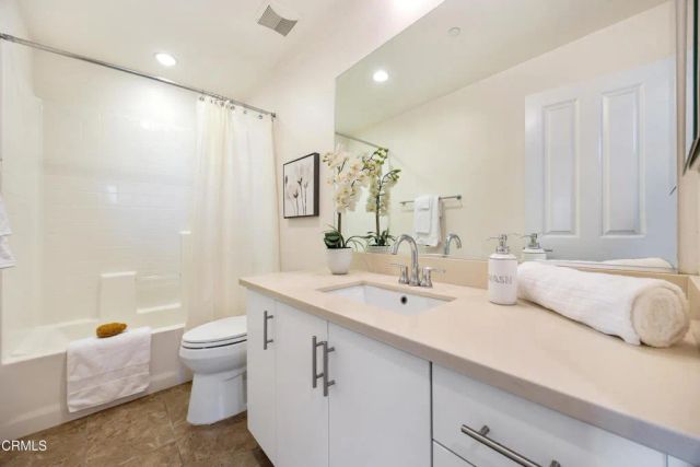 908 N Primrose Lane A, Azusa, CA 91702