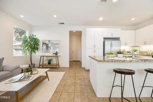 908 N Primrose Lane A, Azusa, CA 91702