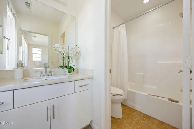 908 N Primrose Lane A, Azusa, CA 91702