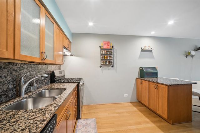 5400 Carriageway Drive 315, Rolling Meadows, IL 60008