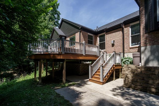 956 Palomar Drive, Miami Twp, OH 45140