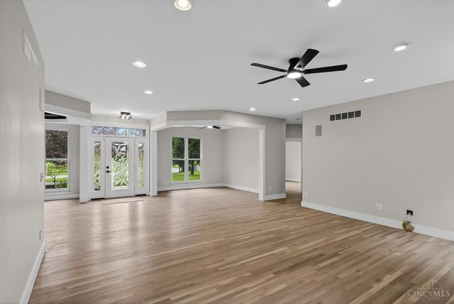 956 Palomar Drive, Miami Twp, OH 45140