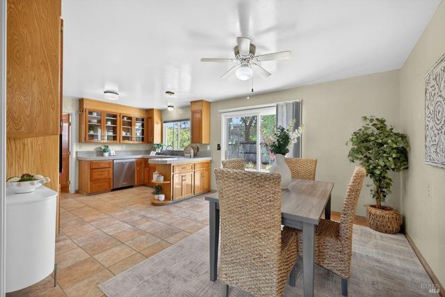 334 Richmond Dr, Santa Rosa, CA 95401