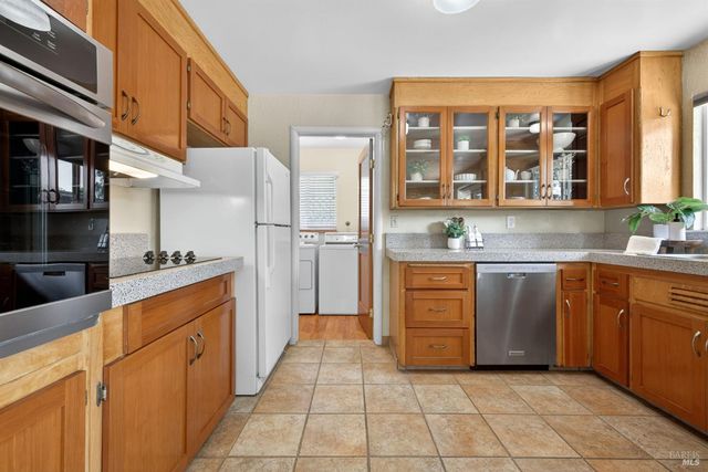 334 Richmond Dr, Santa Rosa, CA 95401