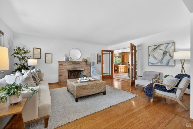 334 Richmond Dr, Santa Rosa, CA 95401