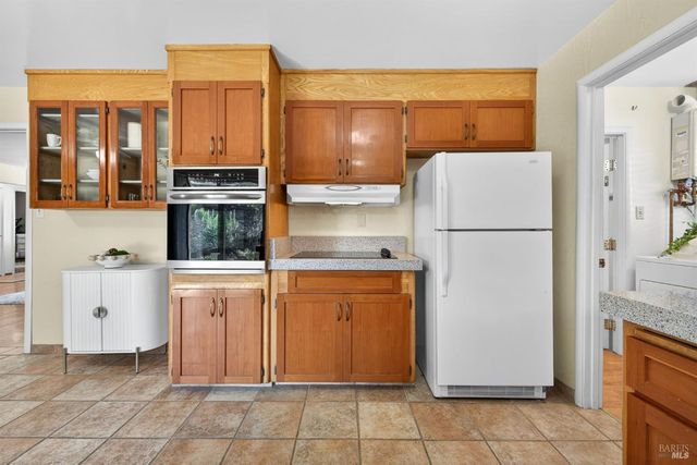 334 Richmond Dr, Santa Rosa, CA 95401