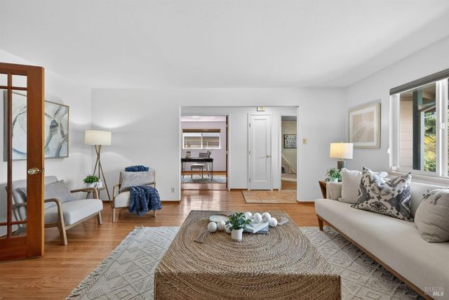 334 Richmond Dr, Santa Rosa, CA 95401