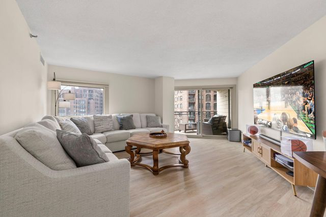 1225 Lasalle Avenue 1502, Minneapolis, MN 55403