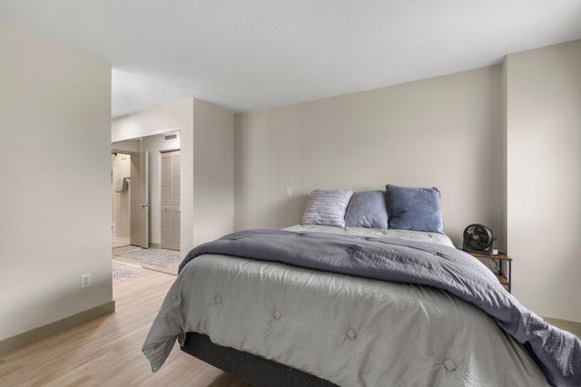 1225 Lasalle Avenue 1502, Minneapolis, MN 55403