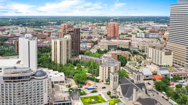 1225 Lasalle Avenue 1502, Minneapolis, MN 55403
