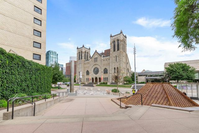 1225 Lasalle Avenue 1502, Minneapolis, MN 55403