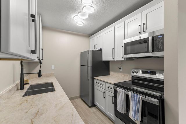 1225 Lasalle Avenue 1502, Minneapolis, MN 55403