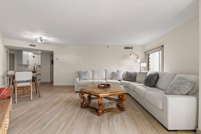 1225 Lasalle Avenue 1502, Minneapolis, MN 55403