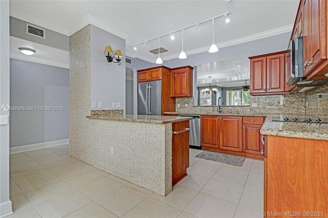 7594 SW 102nd Street 200, Pinecrest, FL 33156