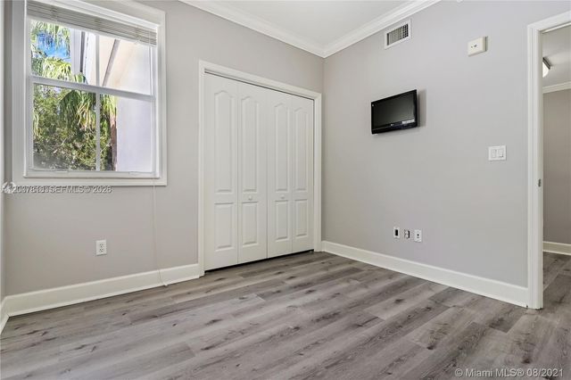 7594 SW 102nd Street 200, Pinecrest, FL 33156