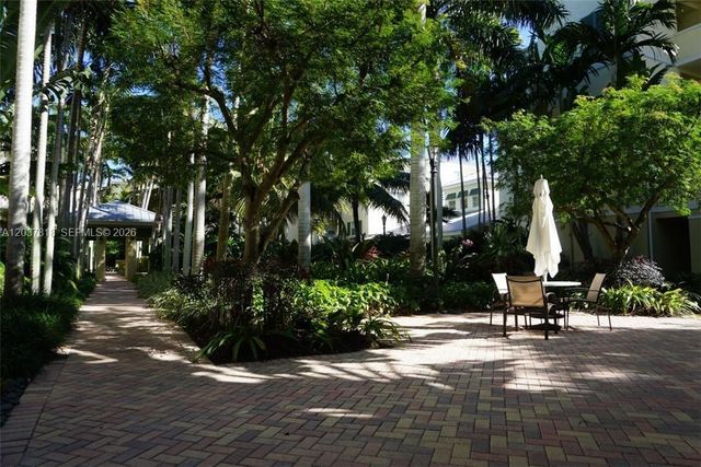 7594 SW 102nd Street 200, Pinecrest, FL 33156