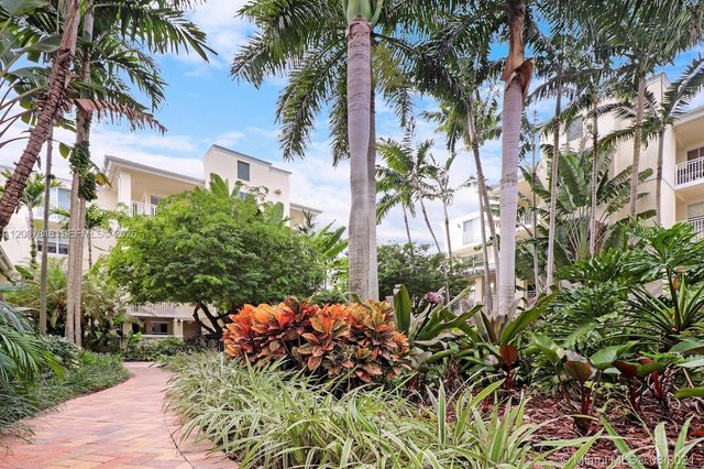 7594 SW 102nd Street 200, Pinecrest, FL 33156