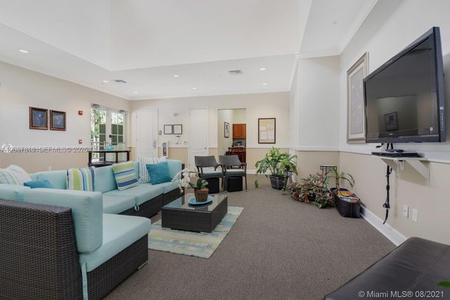 7594 SW 102nd Street 200, Pinecrest, FL 33156