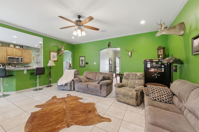 322 S Bowie Drive, Weatherford, TX 76086