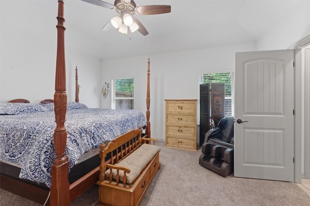 322 S Bowie Drive, Weatherford, TX 76086