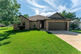 322 S S. Bowie Drive, Weatherford, TX 76086