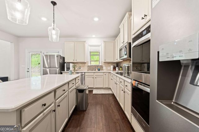 5065 Cooper Farm Drive, Buford, GA 30518