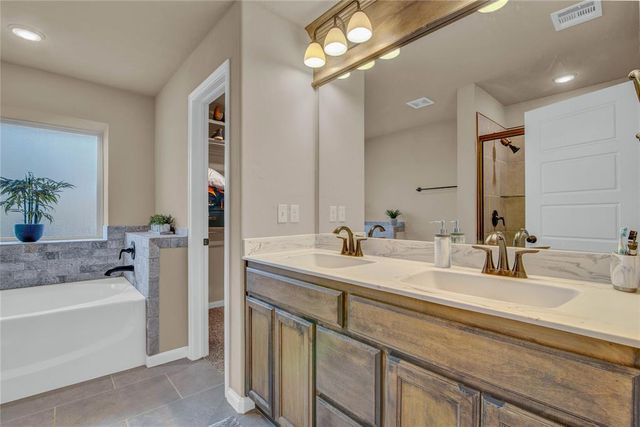 9005 SW 48th Terrace, Oklahoma City, OK 73179