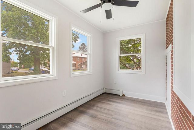 2101 W PHILADELPHIA ST, York, PA 17404