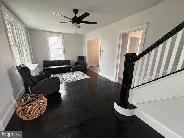 2101 W PHILADELPHIA ST, York, PA 17404