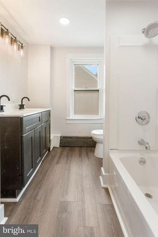 2101 W PHILADELPHIA ST, York, PA 17404